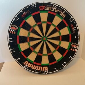 WINMAU Blade 5 Advanced Dual-Core Professional Dartboard Lightly Used